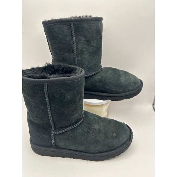 UGG Kids Classic II Boots Black Suede Shearling Size 4 Style 1017703K - Picture 2 of 8